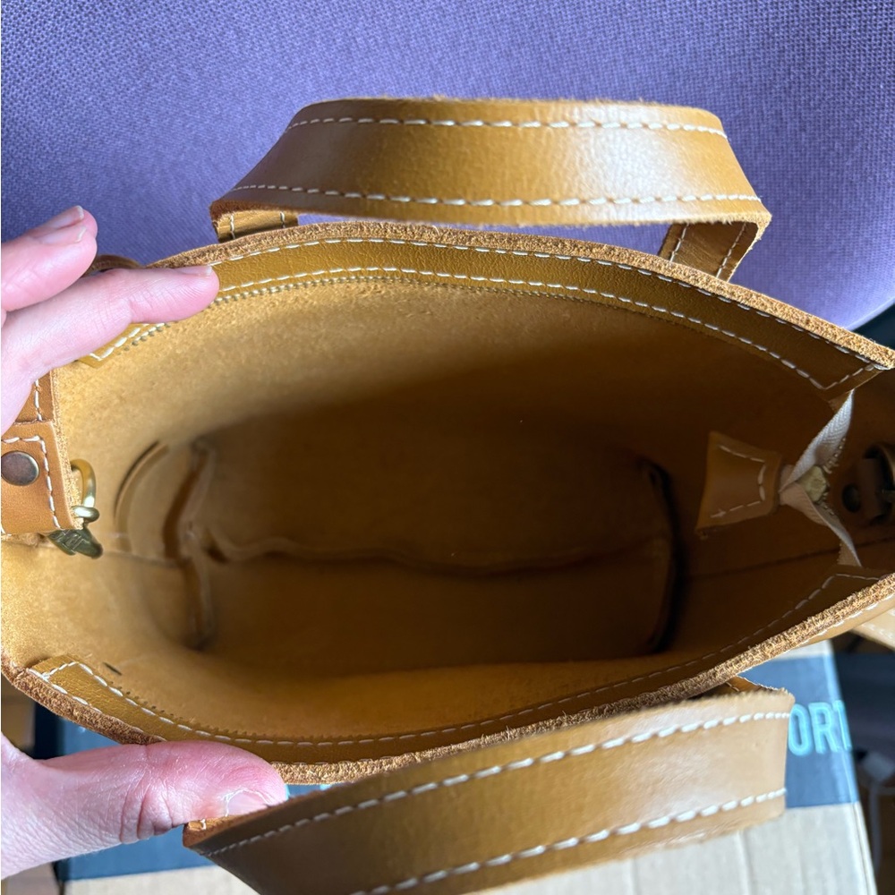 Portland Leather Goods Mango Mini Zip Crossbody - Picture 3 of 5